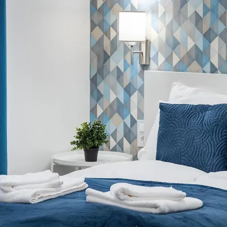 And New With Ac Budapeste